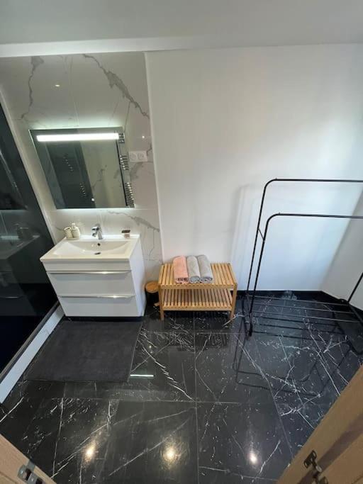 Appart 4 Personnes Proche Paris Tour Eiffel Meudon Exteriör bild