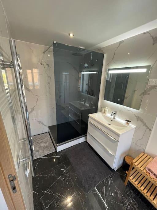 Appart 4 Personnes Proche Paris Tour Eiffel Meudon Exteriör bild