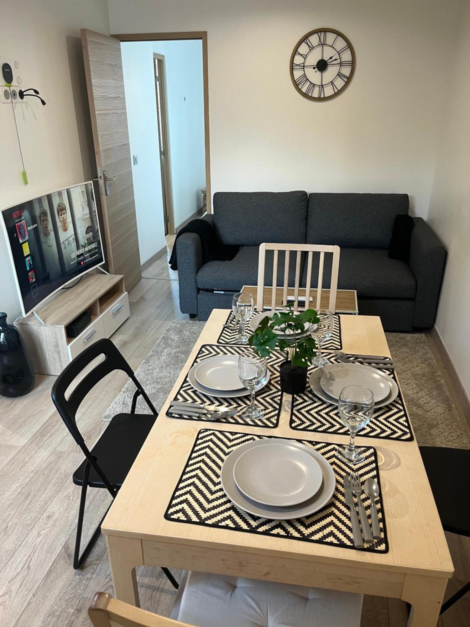 Appart 4 Personnes Proche Paris Tour Eiffel Meudon Exteriör bild